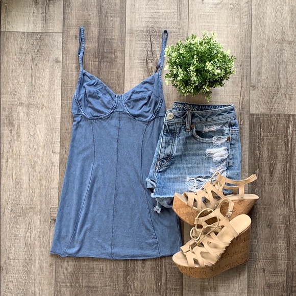 Aritzia Tops - WILFRED BARDOT BUSTIER